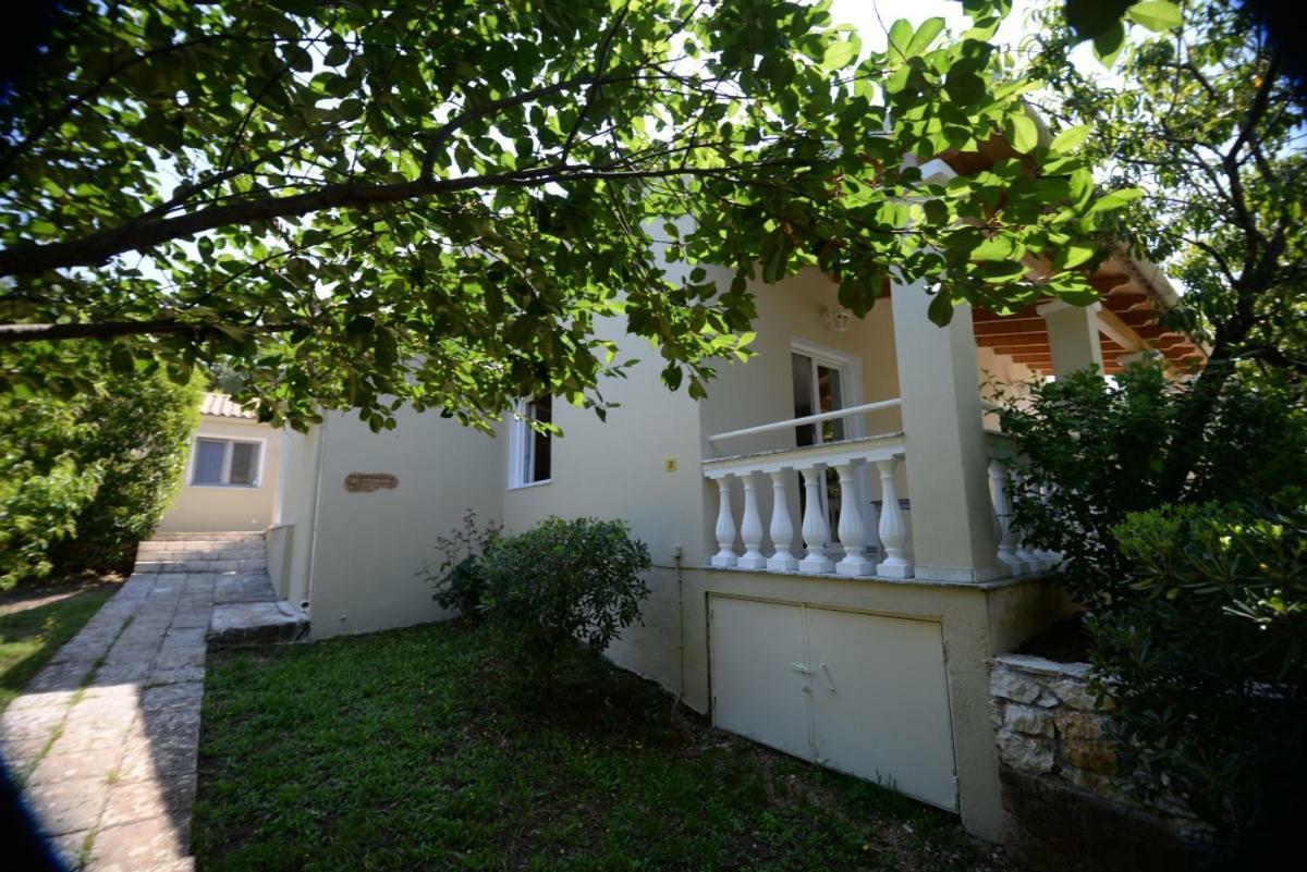 Вілла The Olive Grove House Касіопі Екстер'єр фото